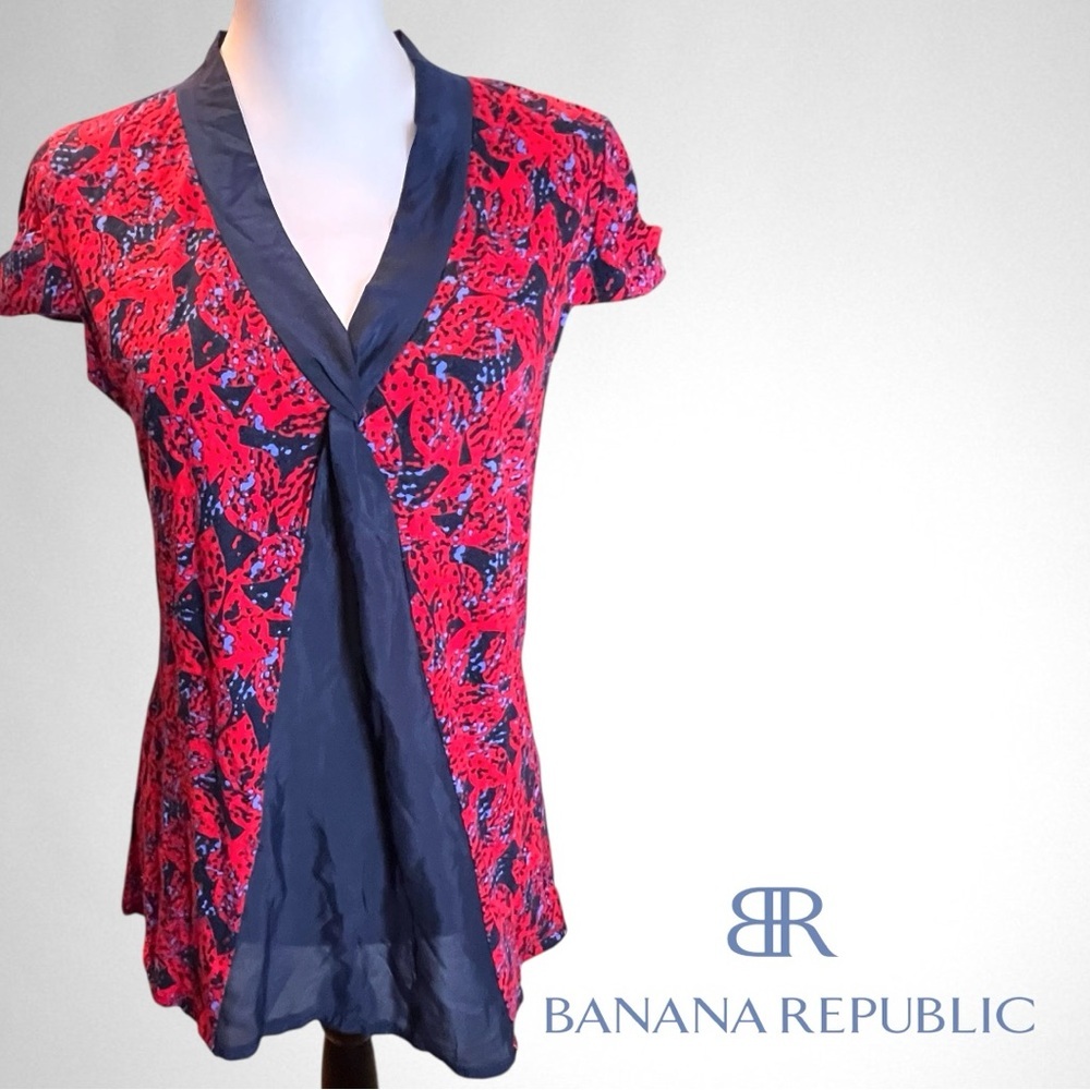 BANANA REPUBLIC Women's Red and Blue Medium Top - Picture 2 of 9